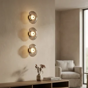 Amber vegglampe i røkt glass – Luminarae