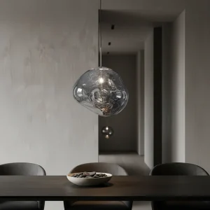 Håndlaget kulelampe i glass – Glassiva