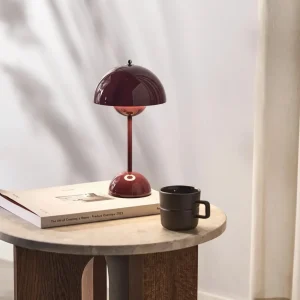 Minimalistisk bordlampe i metall – GlowLuxe