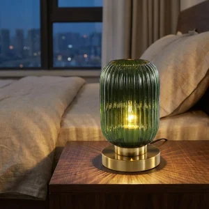 Bordslampe i rillet glass – Glintora