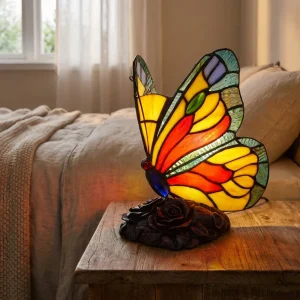 Lampe i glassmosaikkstil – Aurelfly