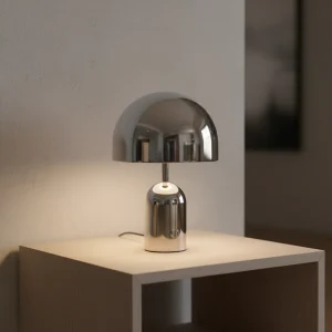 Bordslampe i polert krom – ChromeGleam