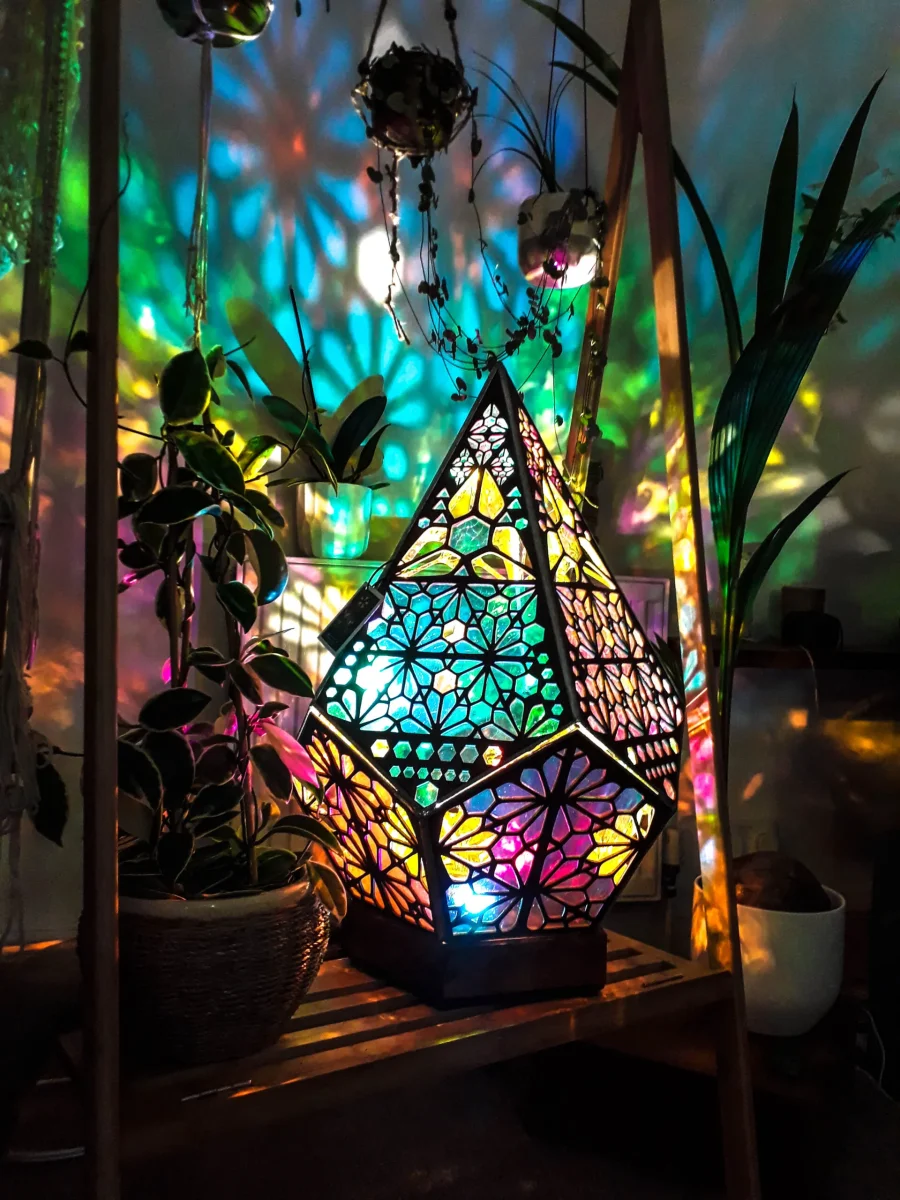 LED-bordslampe i glassblokkstil – LumiAura - Image 2