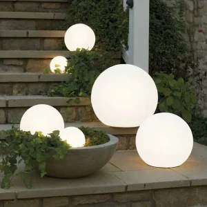Kuleformet hagebelysning – GlowSphere