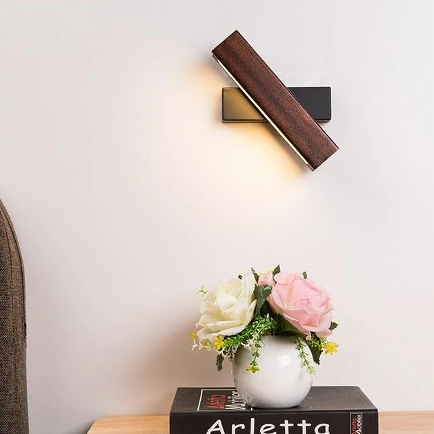 LED-vegglampe i tre med vrifunksjon – Twilight Pivot - Image 3